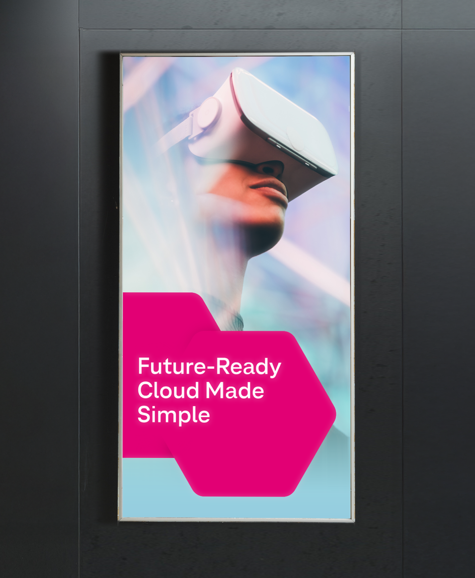 mockup eines T Business plakats mit magenta shape und visual